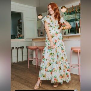 Hello Beauty CECE FLUTTER SLEEVE MAXI DRESS - SCOTTISH ROSE🧡